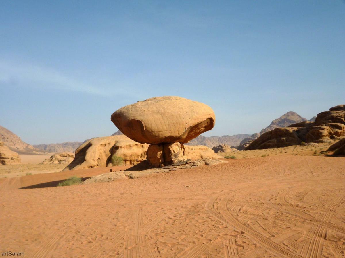 Sunrise Camp Hotel Wadi Rum Exterior photo